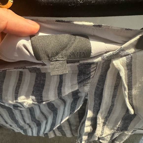 2/$20 Intermix skirt size petite or small - Picture 2 of 3